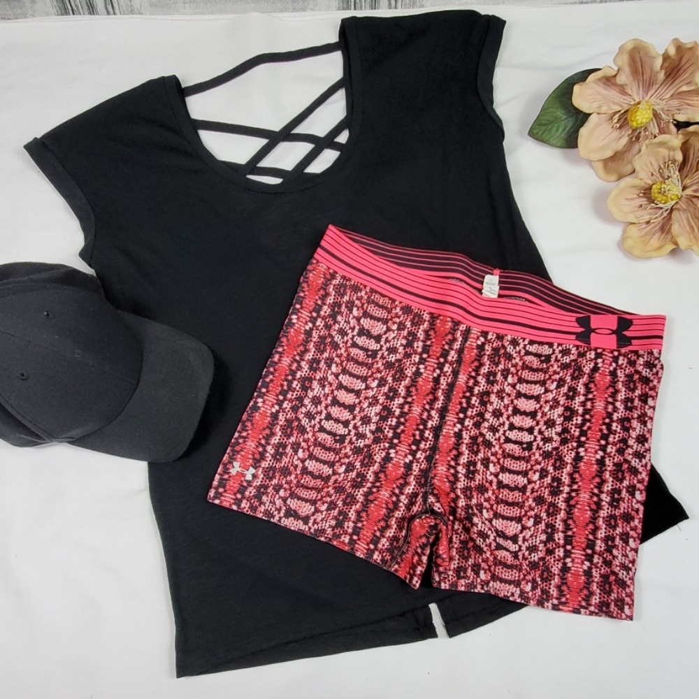 Underarmour pink compression shorts (L)